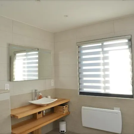 Belle Maison Avec Piscine A Debordement Chauffee * Barjac (Gard)
