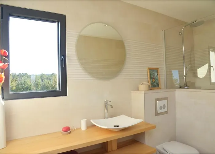 Βίλα Belle Maison Avec Piscine A Debordement Chauffee Barjac (Gard)