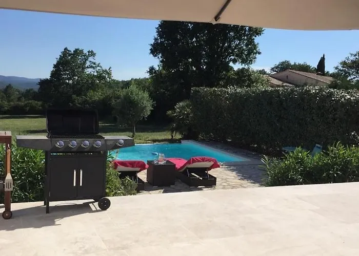Belle Maison Avec Piscine A Debordement Chauffee Barjac (Gard)