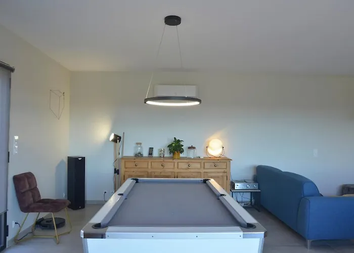 Belle Maison Avec Piscine A Debordement Chauffee