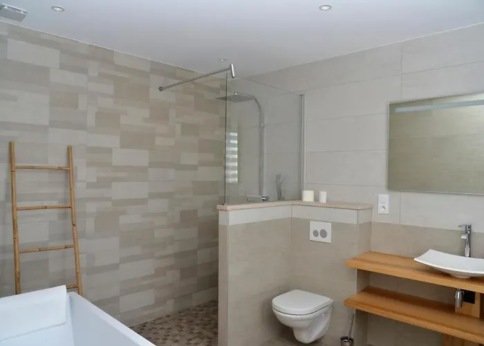 Βίλα Belle Maison Avec Piscine A Debordement Chauffee *