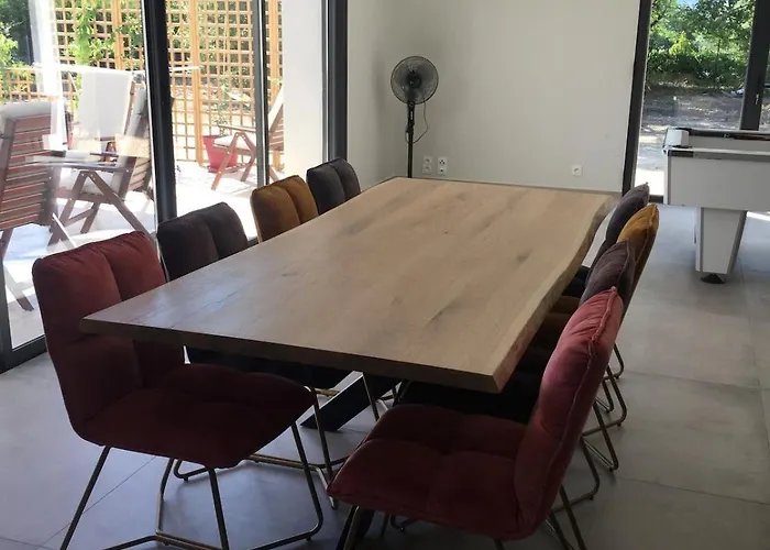 Βίλα Belle Maison Avec Piscine A Debordement Chauffee