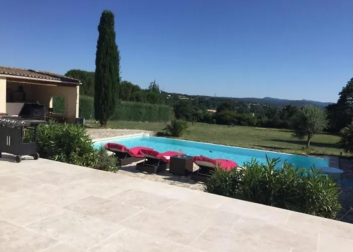 Belle Maison Avec Piscine A Debordement Chauffee Βίλα *