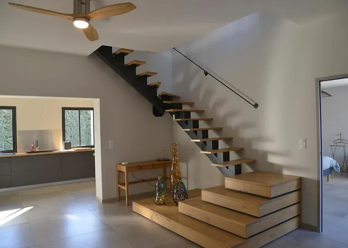 Βίλα Belle Maison Avec Piscine A Debordement Chauffee Barjac (Gard)