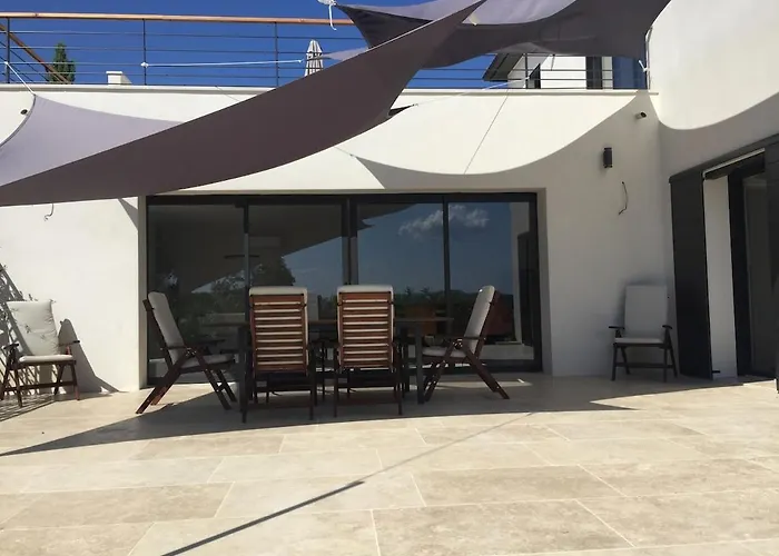 Βίλα Belle Maison Avec Piscine A Debordement Chauffee *