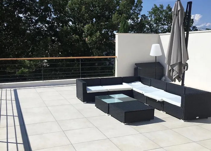 Belle Maison Avec Piscine A Debordement Chauffee Βίλα *